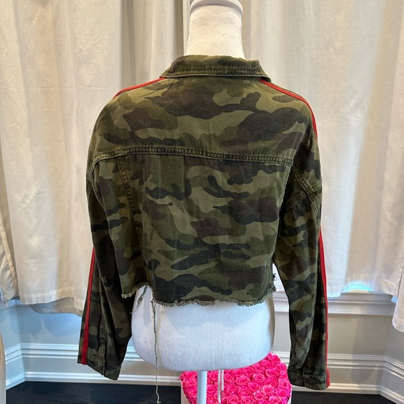 Sunset + Spring Camo Jacket - Picture 2 of 3